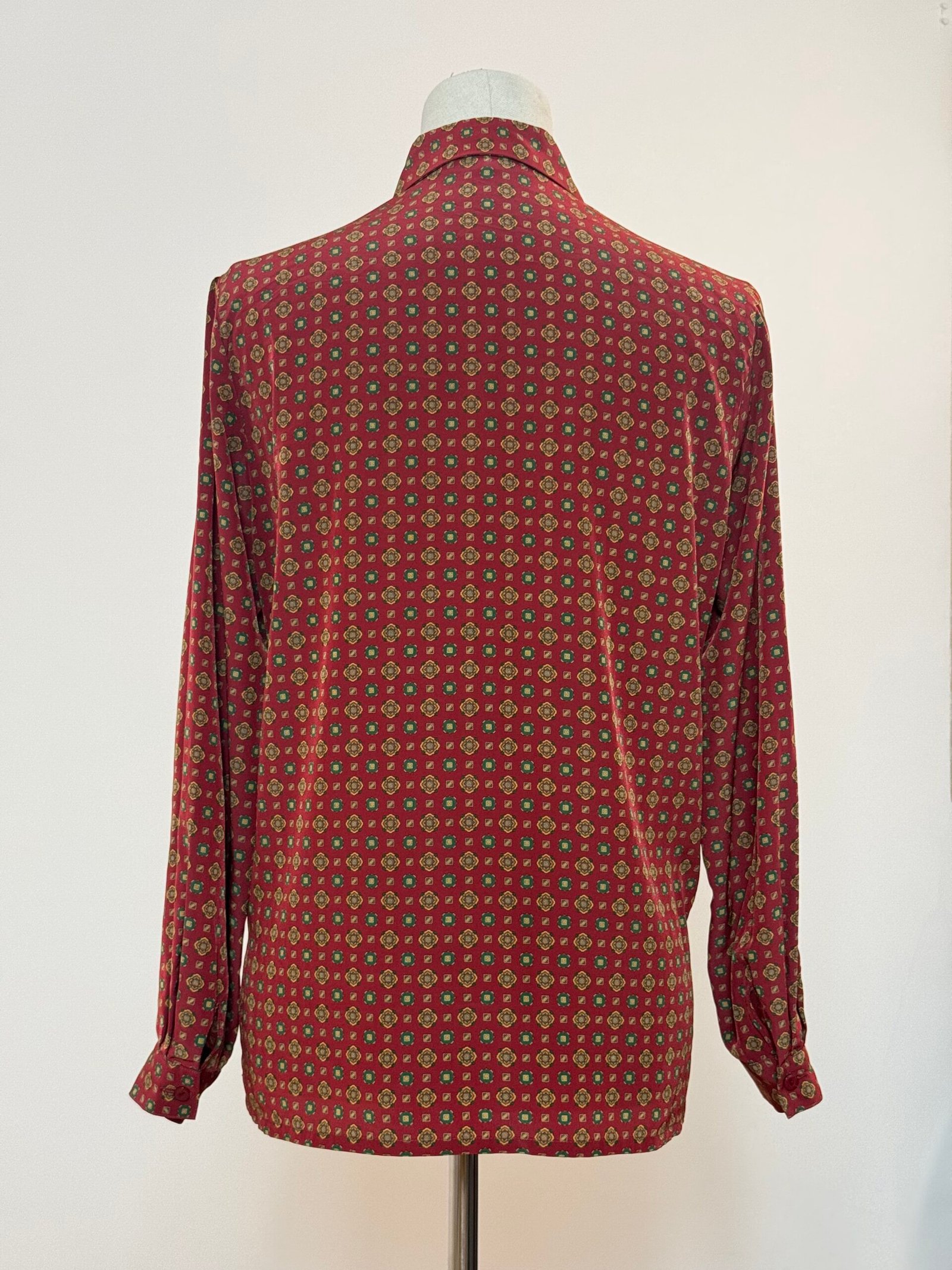 Blusa de manga larga roja con estampado - Imagen 3