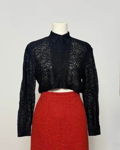 Blusa crop top encaje negro