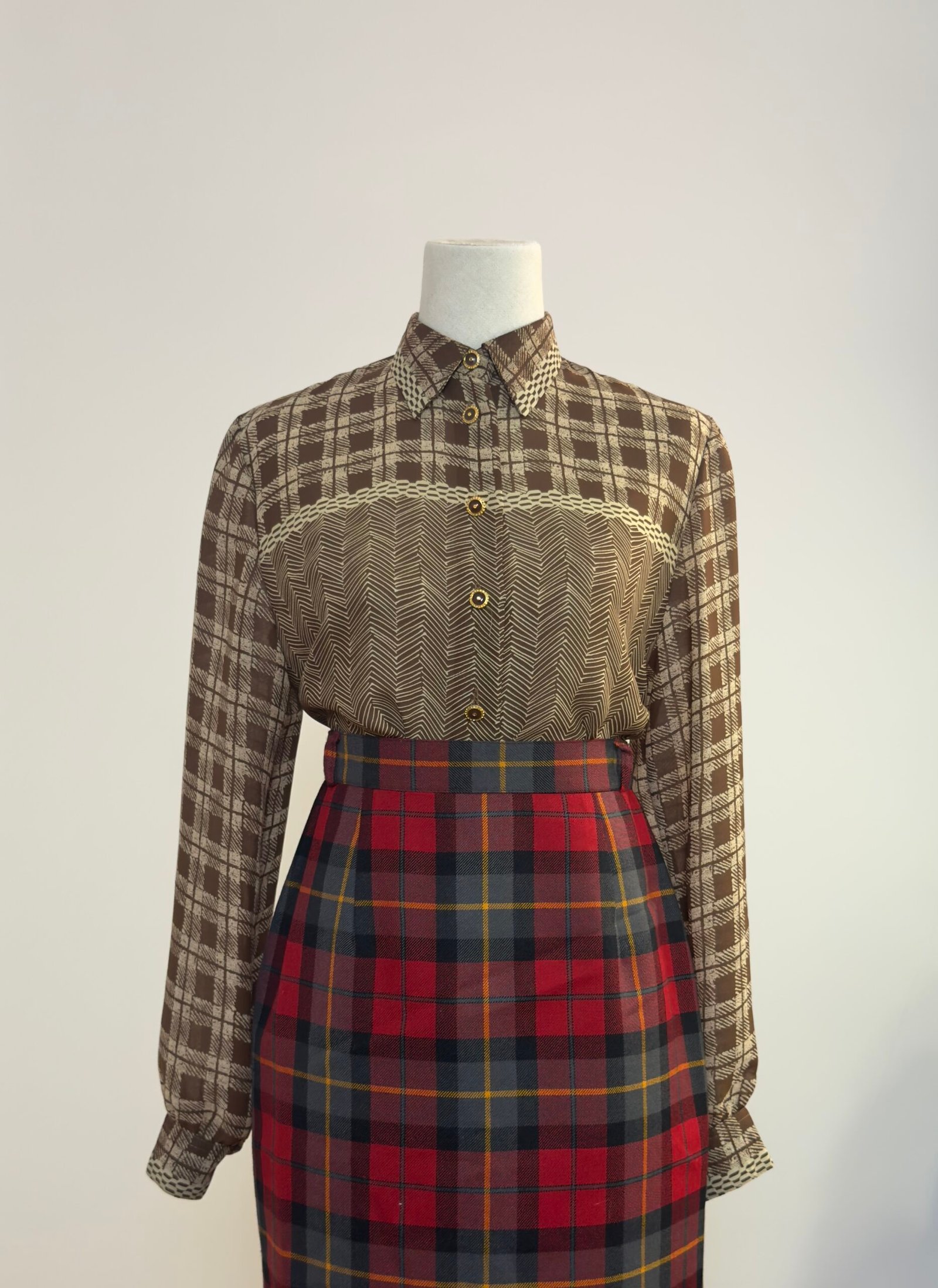 Blusa de manga larga en tonos chocolate