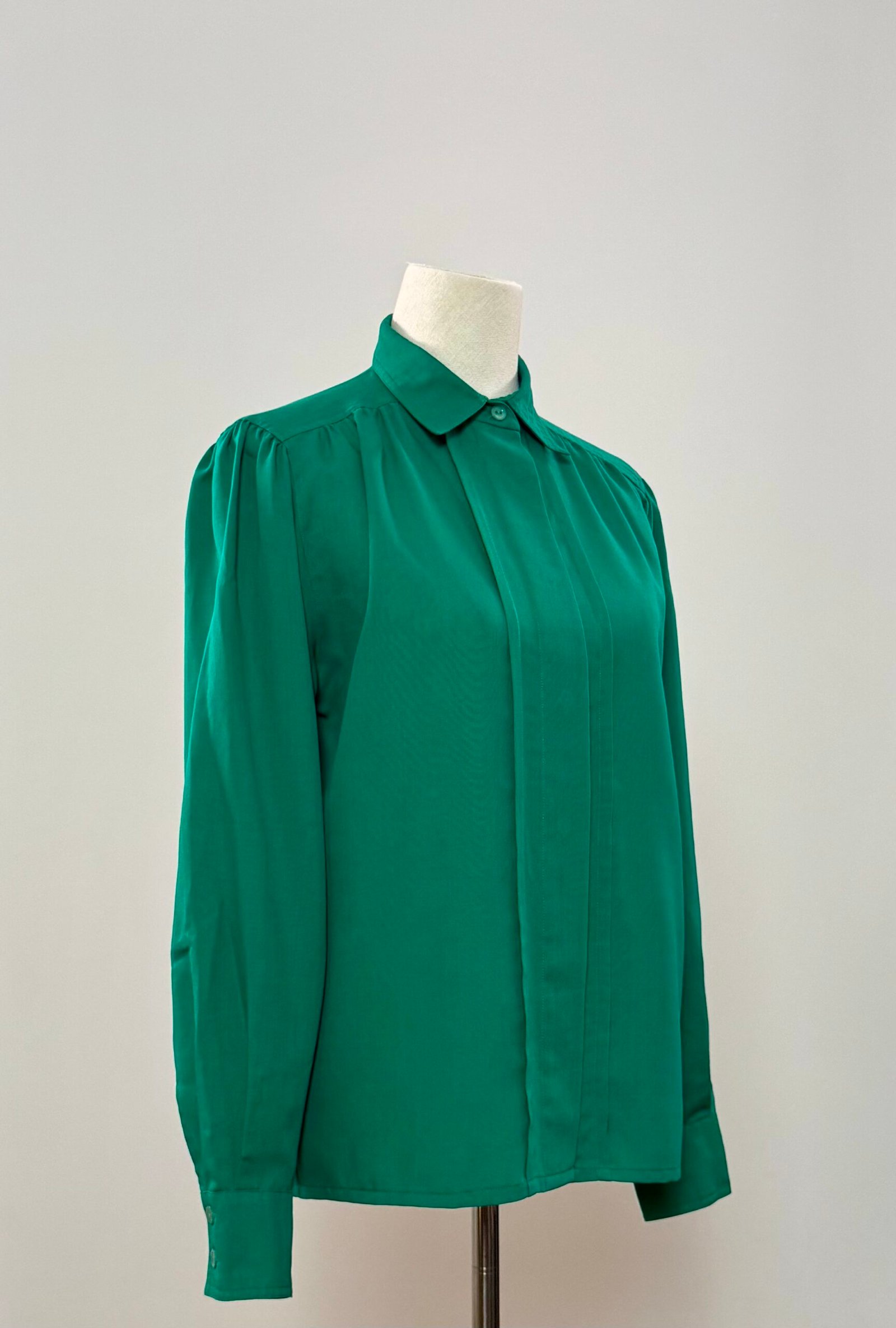 Blusa de manga larga verde esmeralda con lazada (copia) - Imagen 2