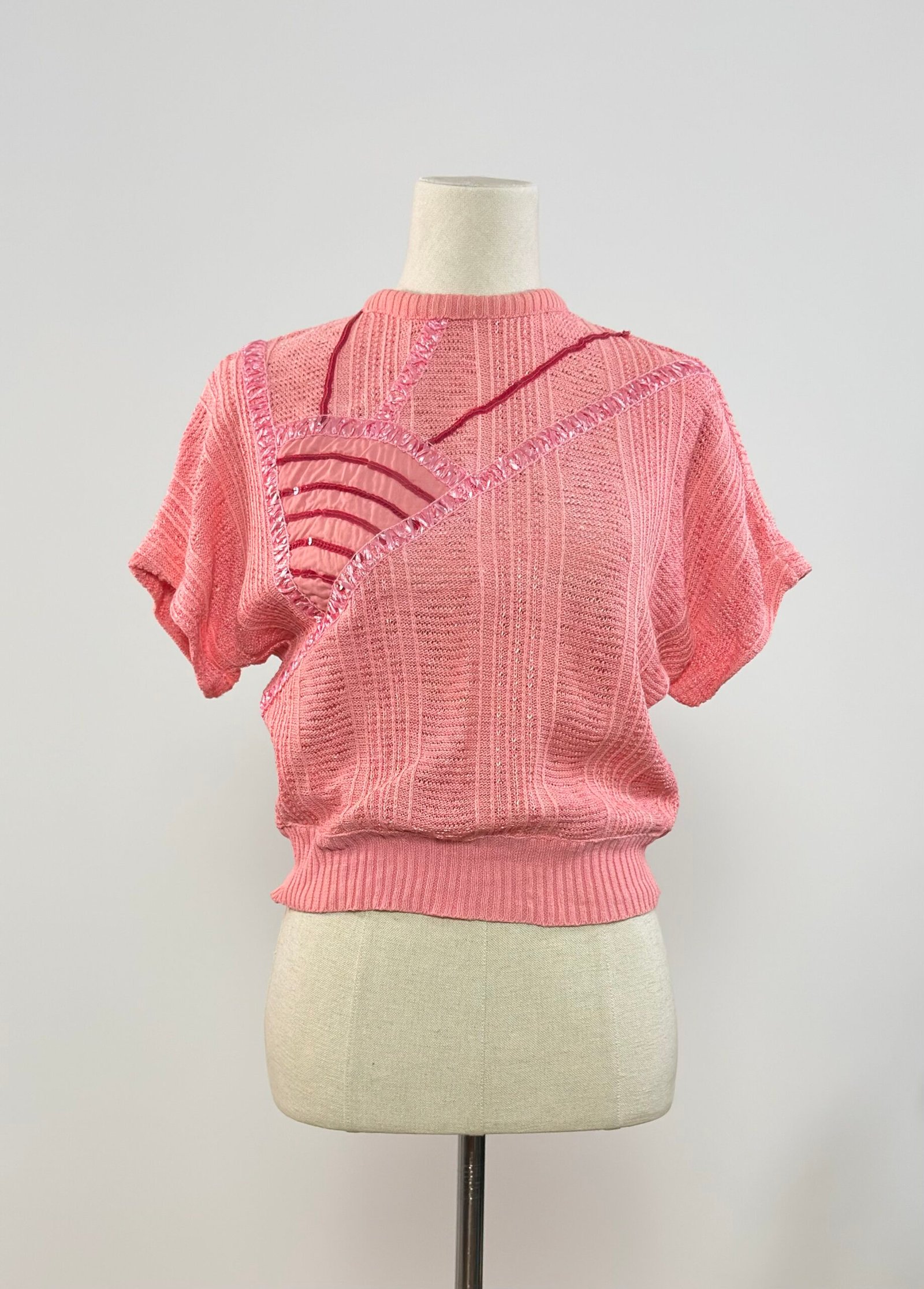 Top manga murciélago rosa chicle con lentejuelas - Imagen 2