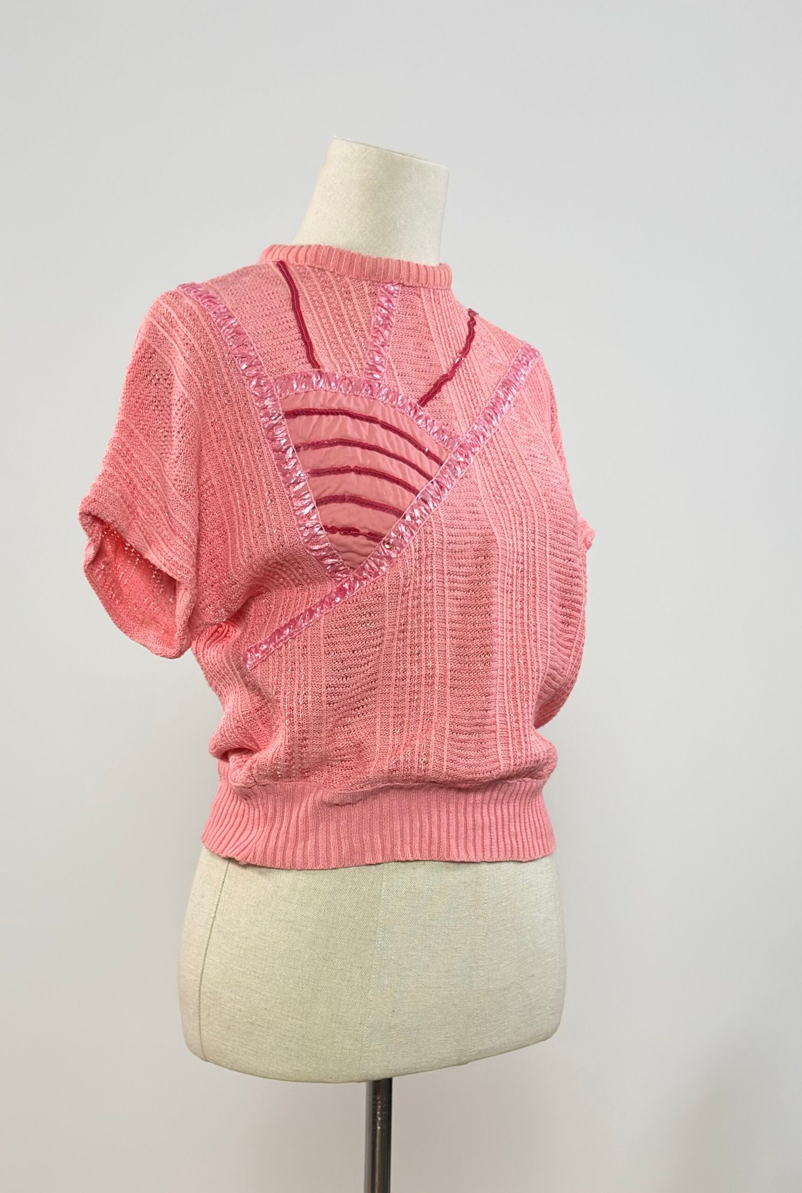 Top manga murciélago rosa chicle con lentejuelas - Imagen 3