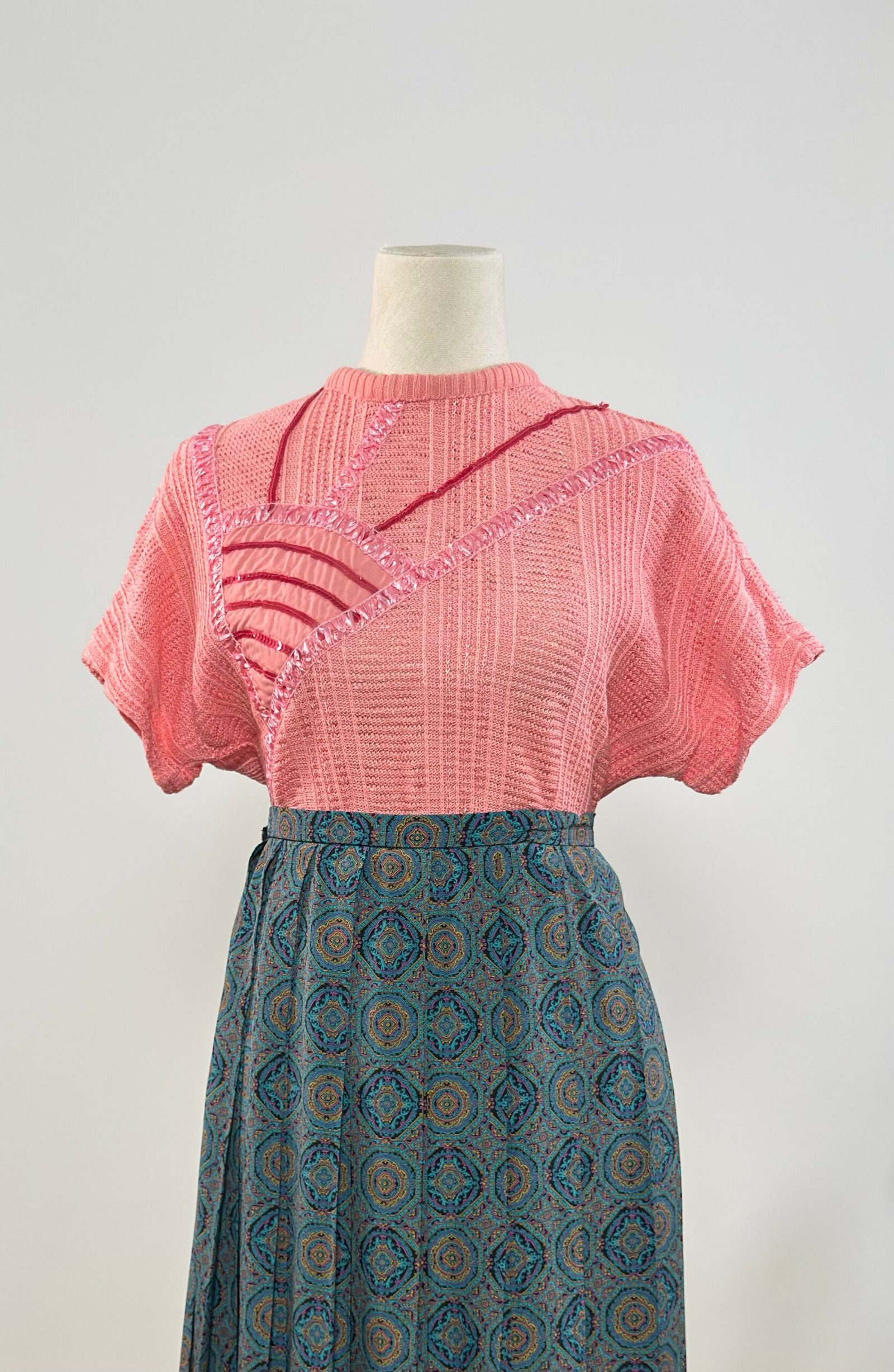 Top manga murciélago rosa chicle con lentejuelas