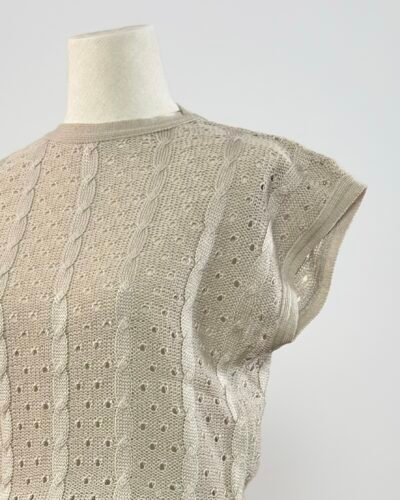 Top de punto beige con manga caída