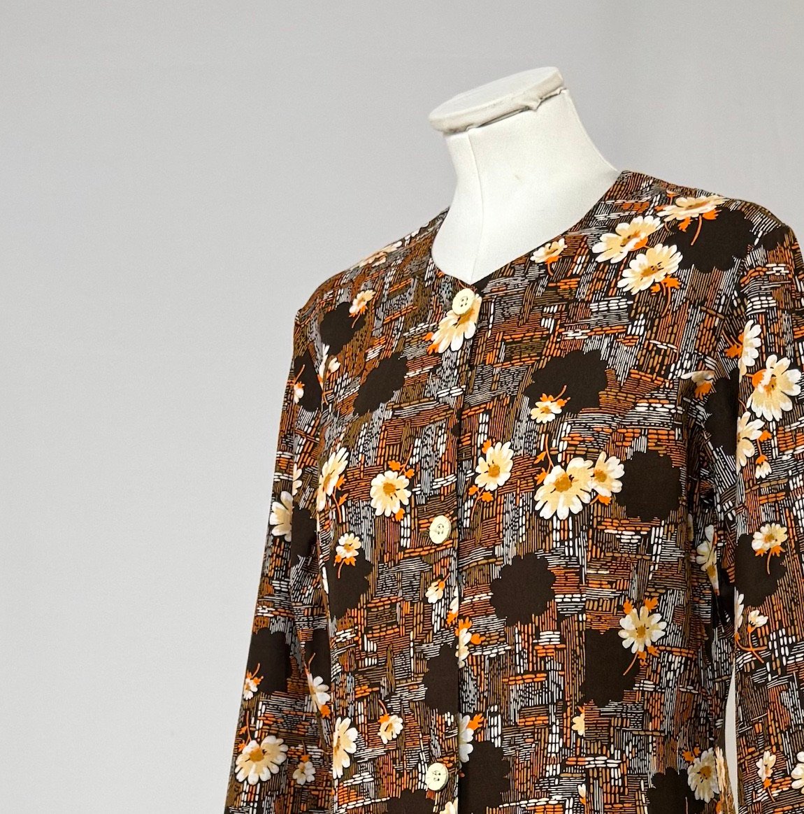 Vestido "delantal" años 70 de manga larga