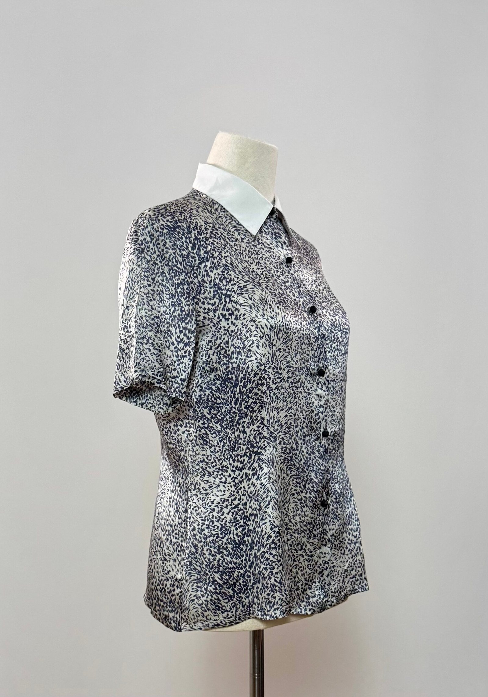 Blusa de manga corta animal print - Imagen 4