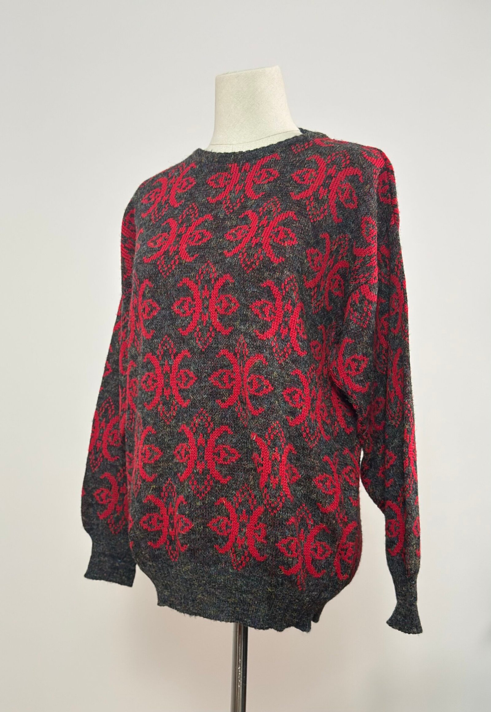 Jersey gris oscuro con estampado rojo - Imagen 3