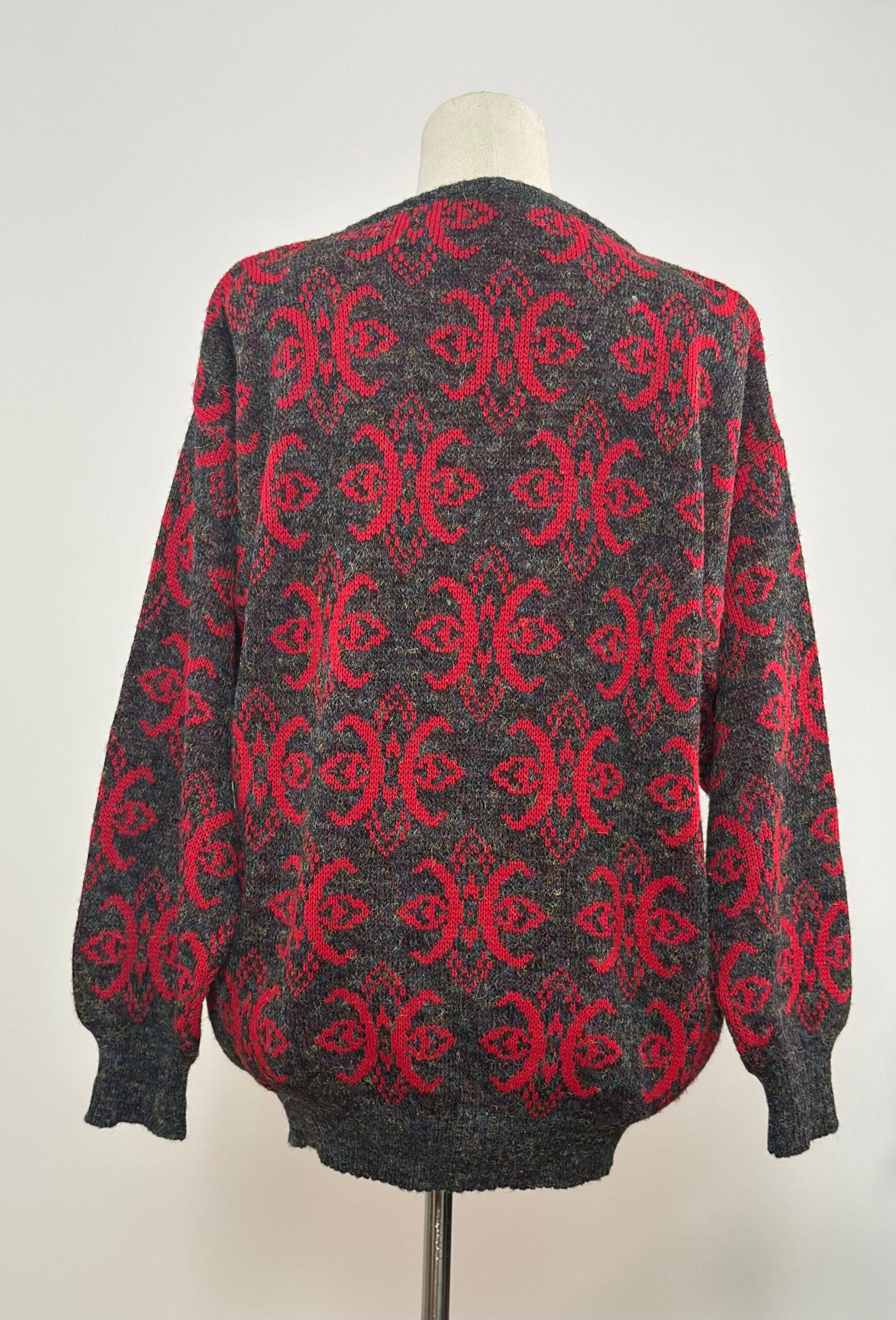 Jersey gris oscuro con estampado rojo - Imagen 2