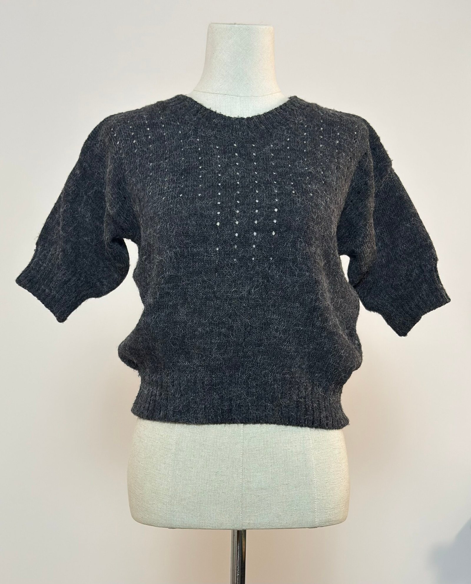 Suéter de manga corta gris oscuro - Imagen 2