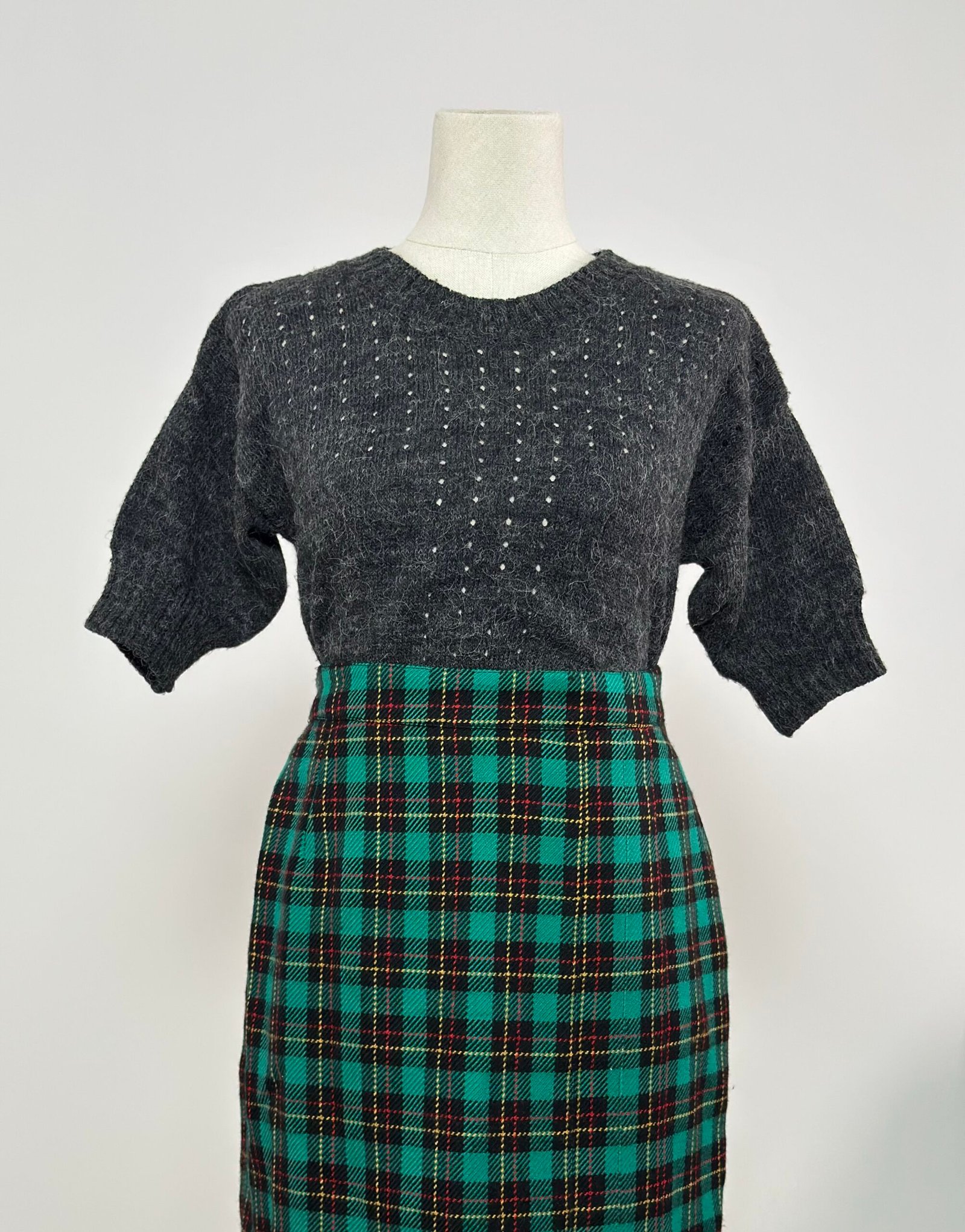 Suéter de manga corta gris oscuro - Imagen 3