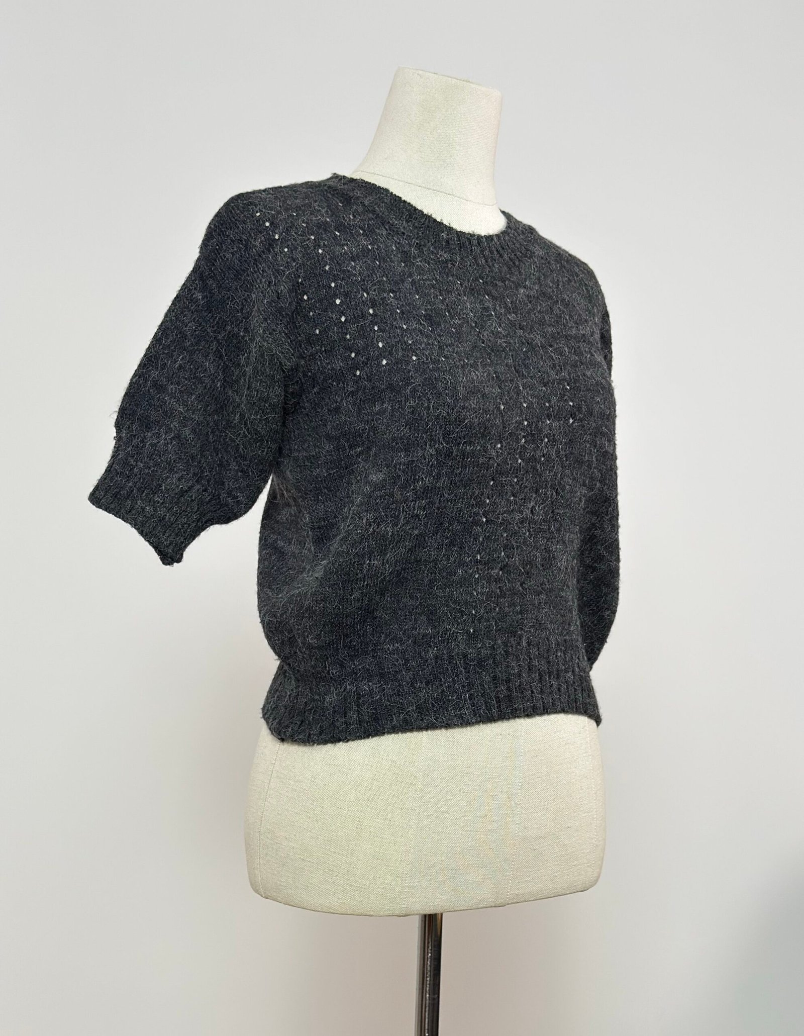 Suéter de manga corta gris oscuro - Imagen 4
