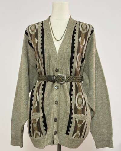 Cardigan marrón con cenefas geométricas