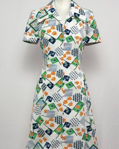 Vestido años 70 blanco con estampado multicolor