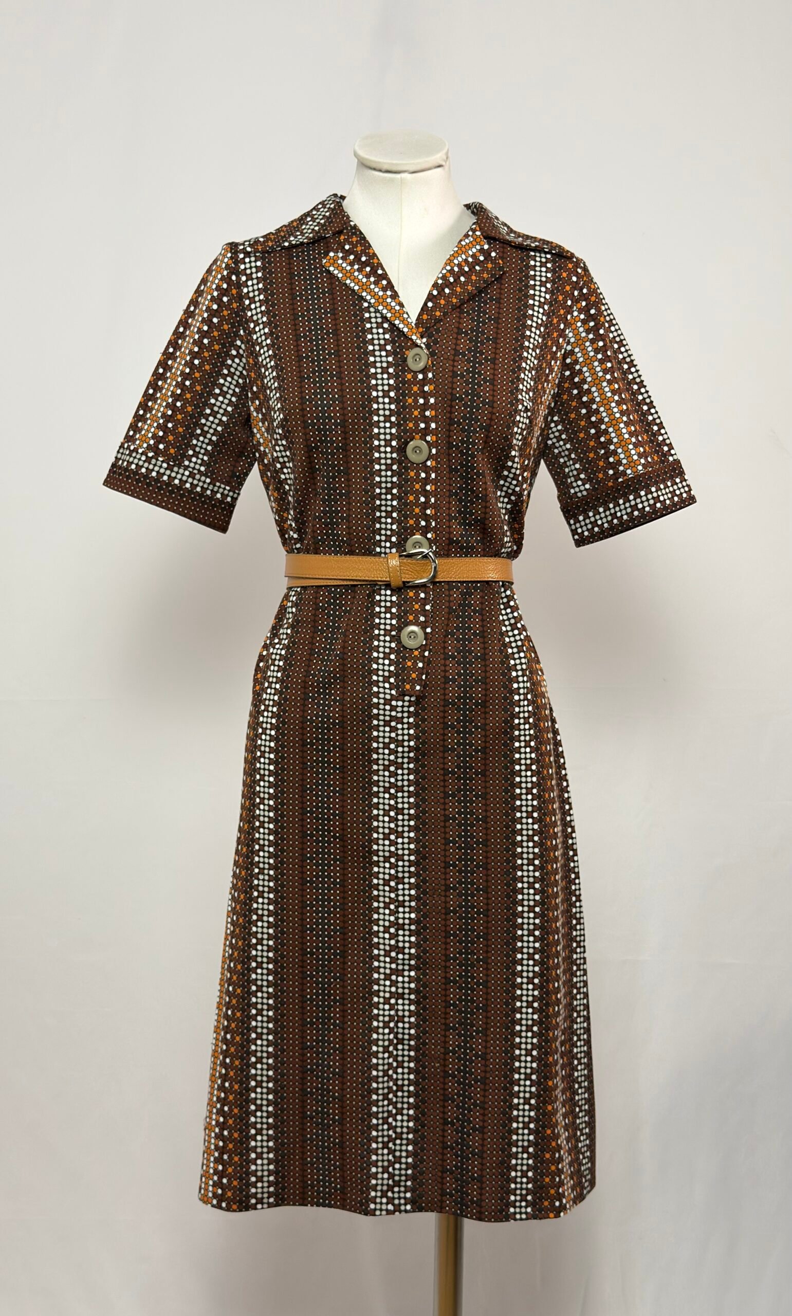 Vestido años 70 topos marrón