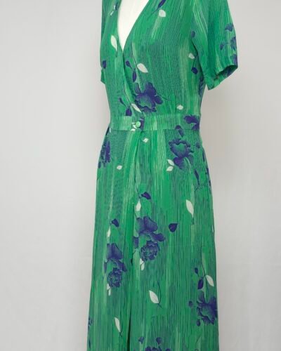 Vestido de manga corta verde cruzado