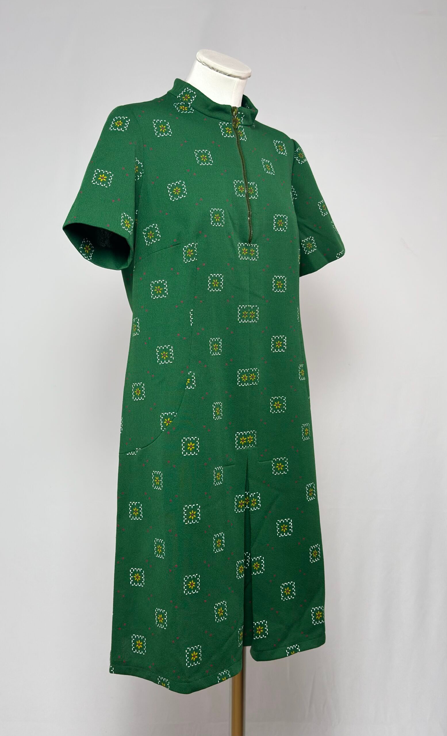 Vestido verde cuello mao - Imagen 3
