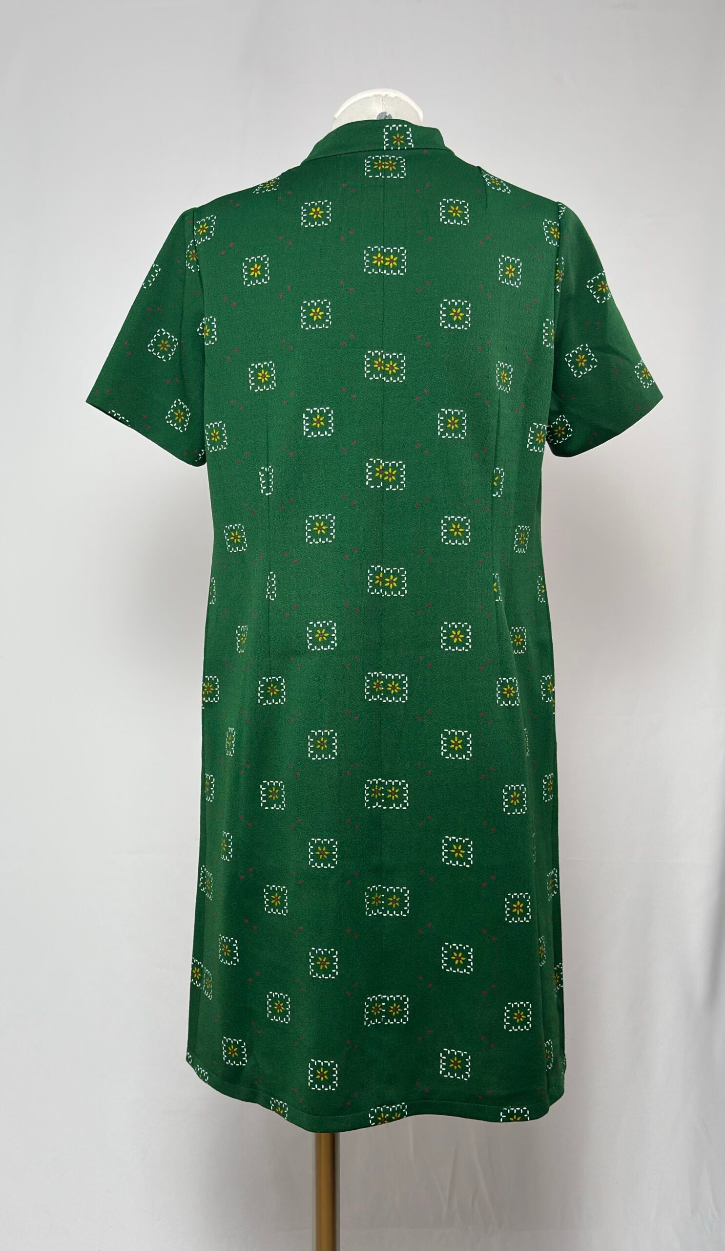Vestido verde cuello mao - Imagen 5