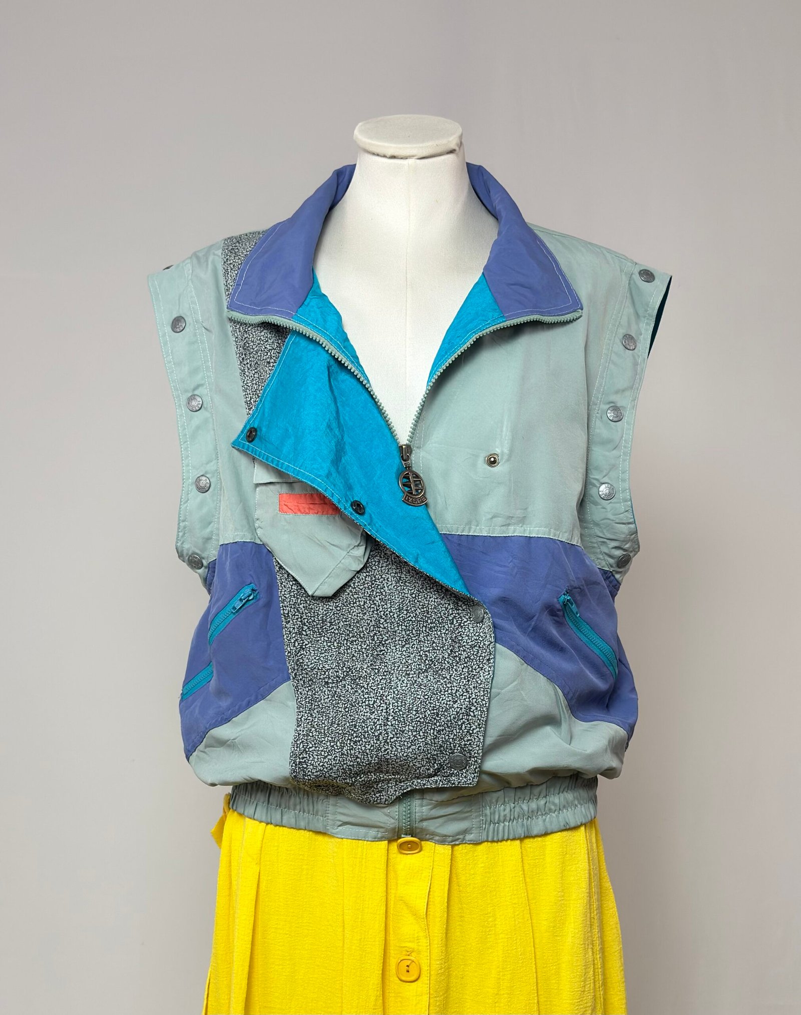 Chaqueta deportiva con mangas desmontables - Imagen 7