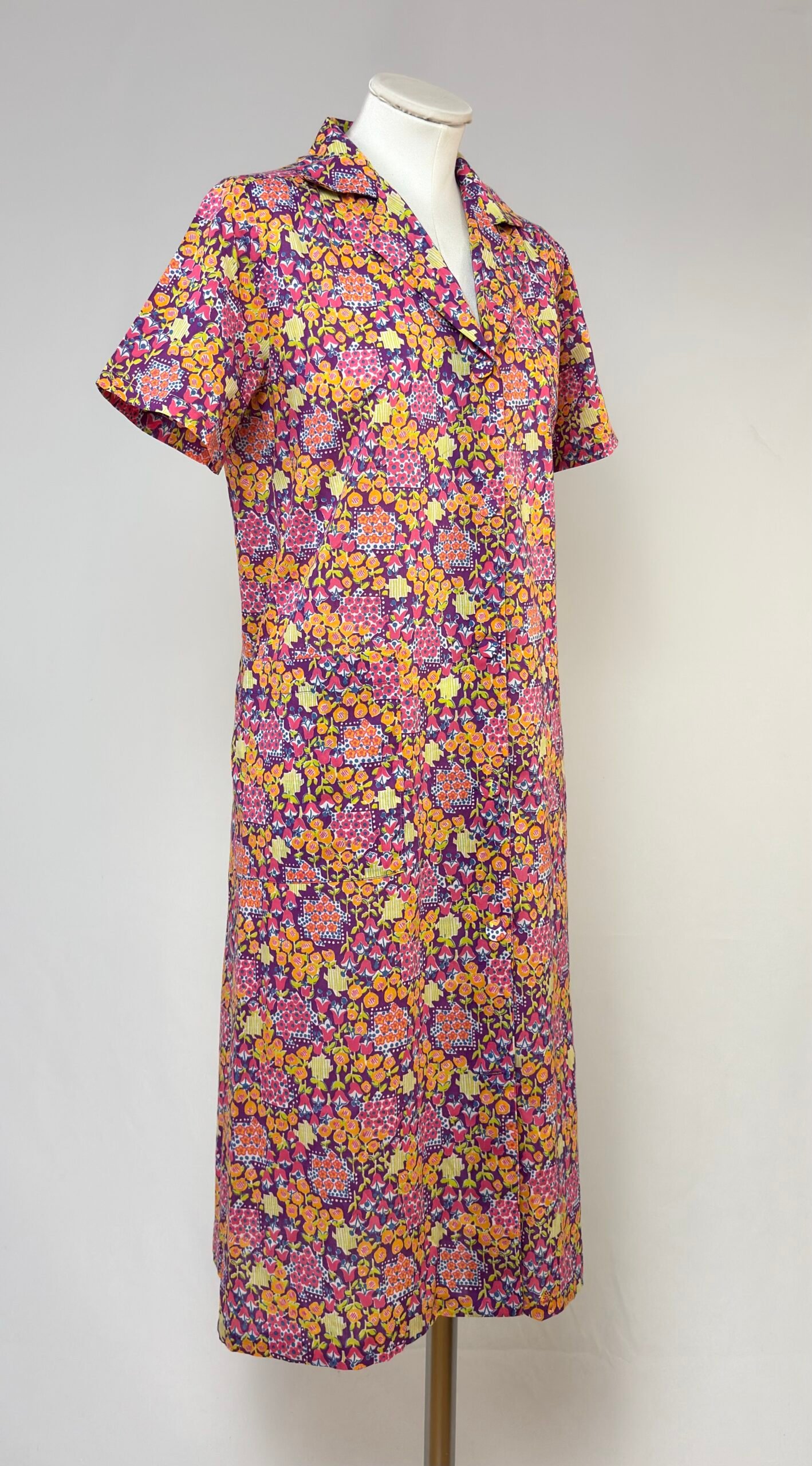 Vestido camisero primavera rosa - Imagen 3