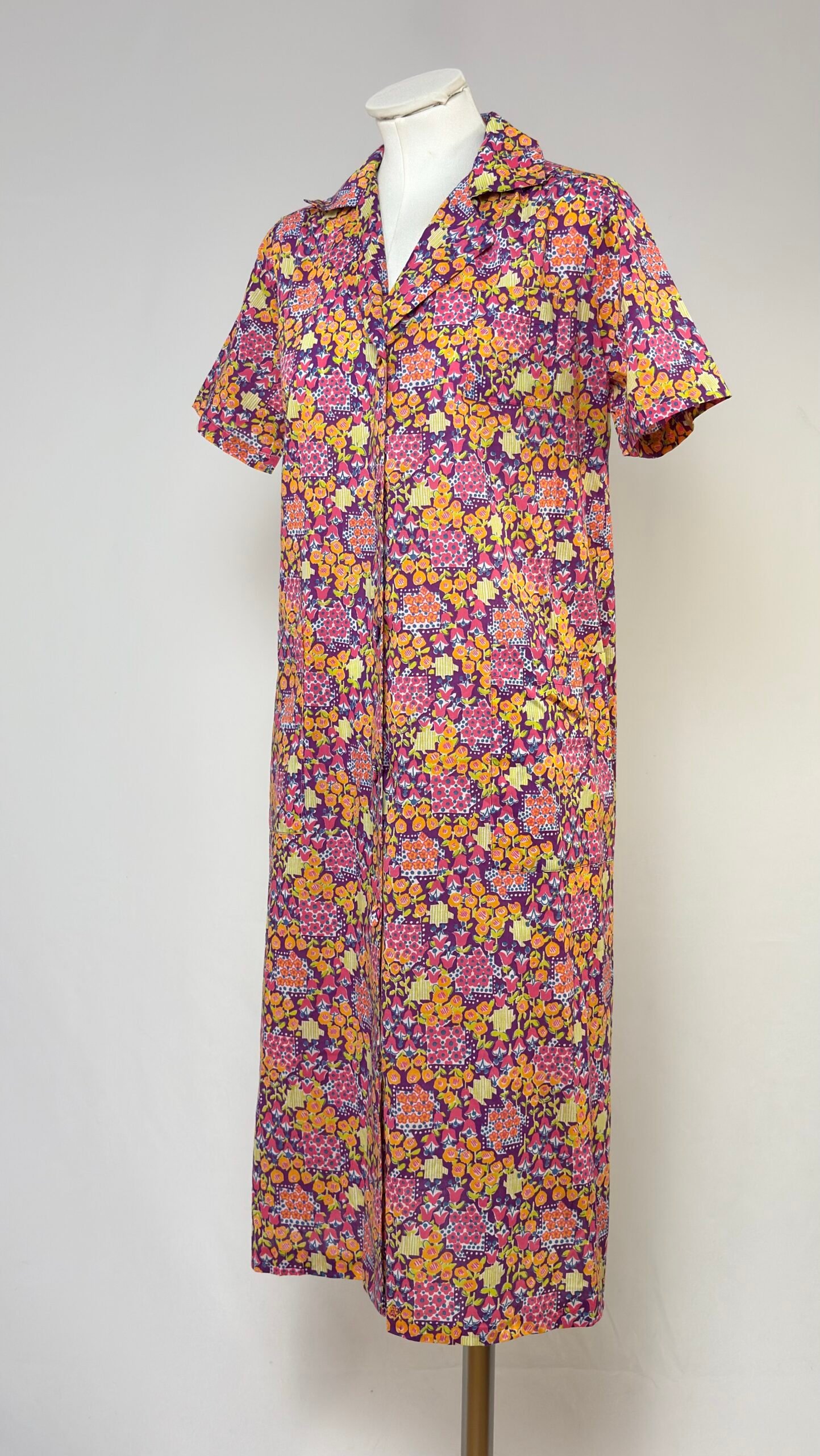 Vestido camisero primavera rosa - Imagen 4