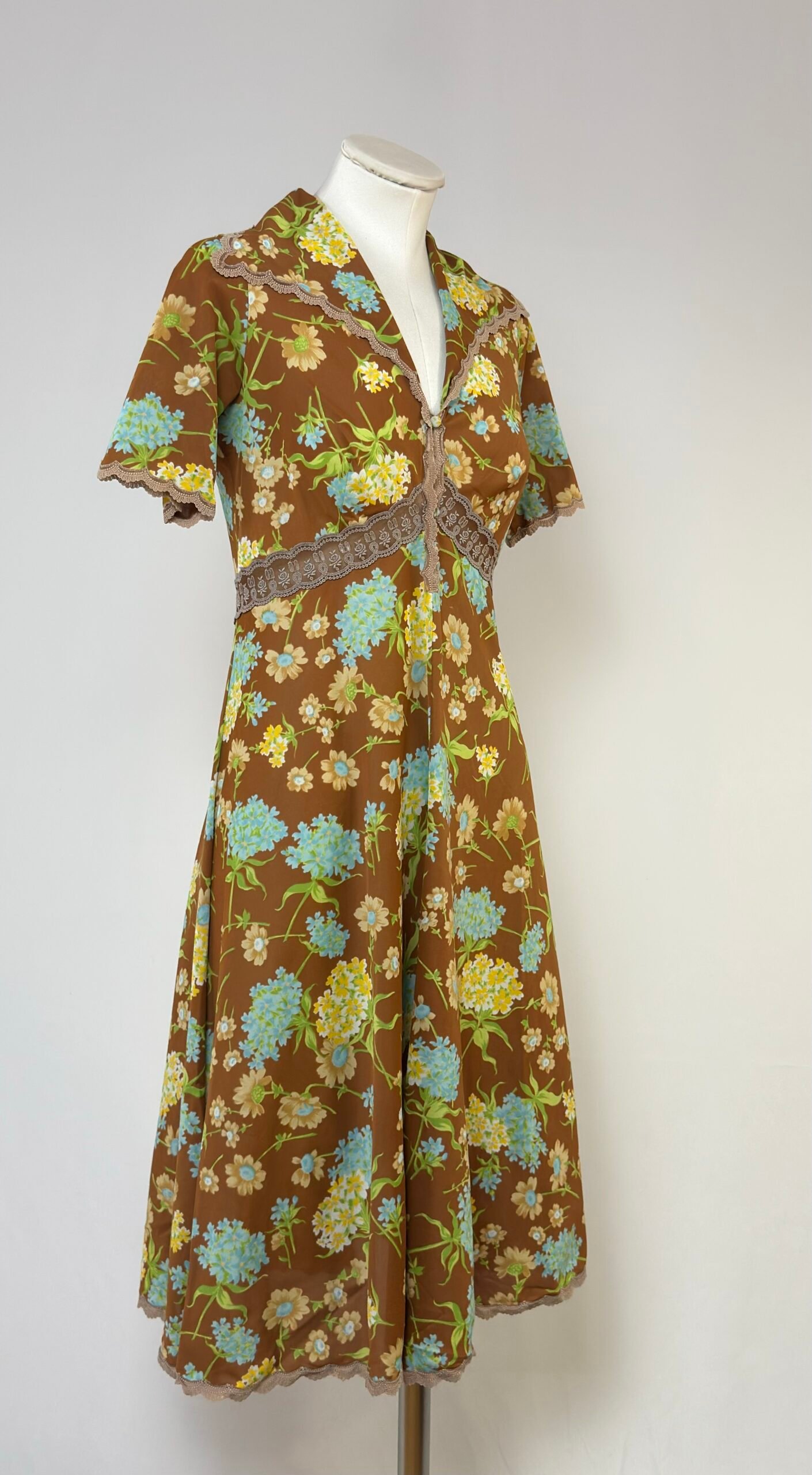 Camisón con diseño floral - Imagen 4