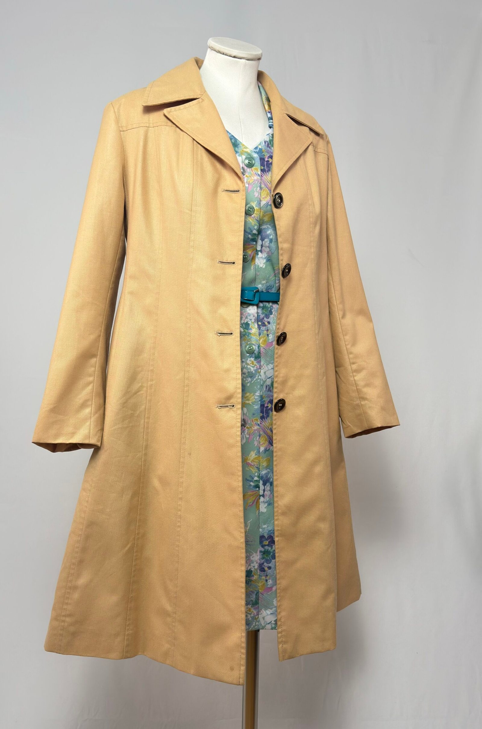 Gabardina beige años 60 - Imagen 8