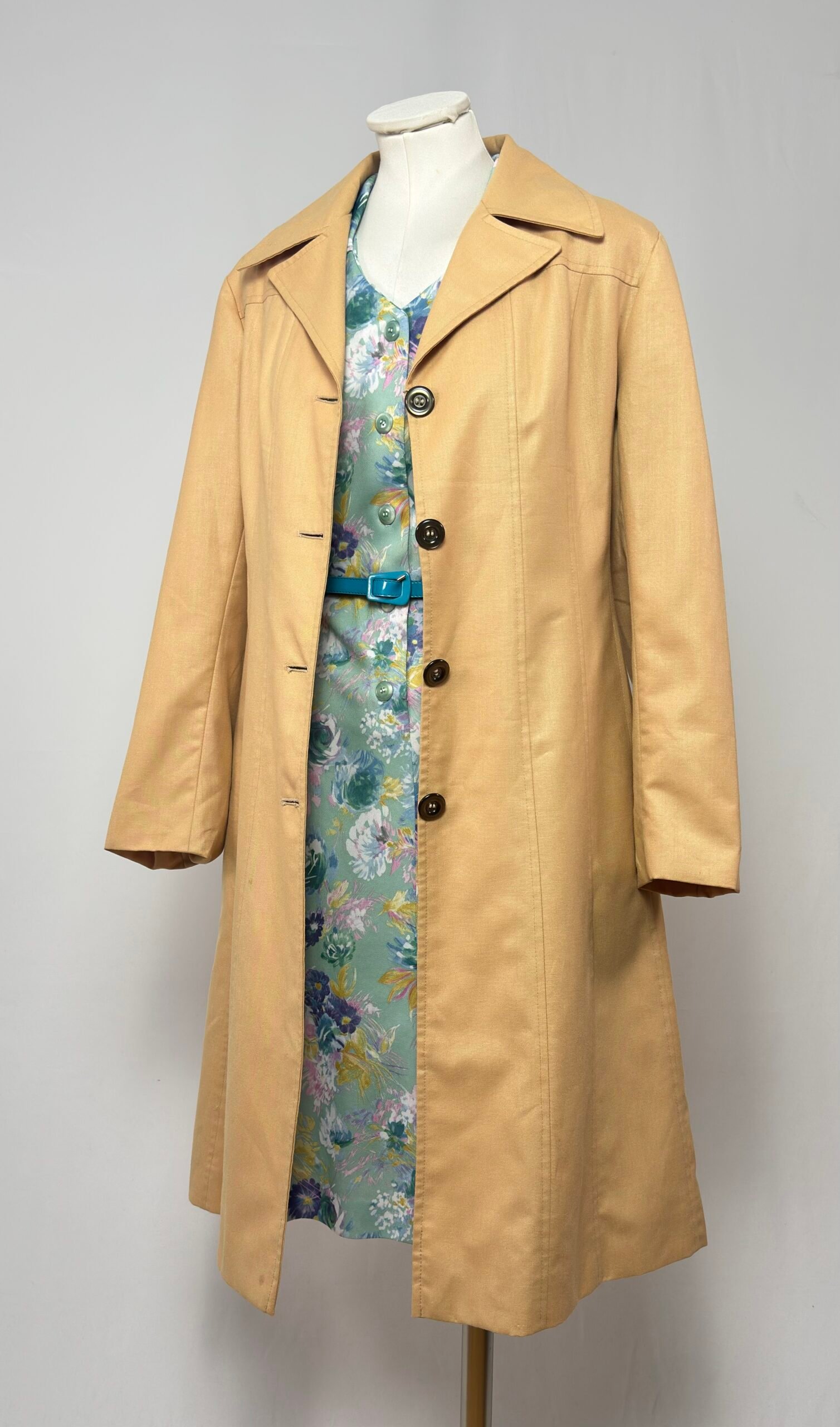 Gabardina beige años 60 - Imagen 10