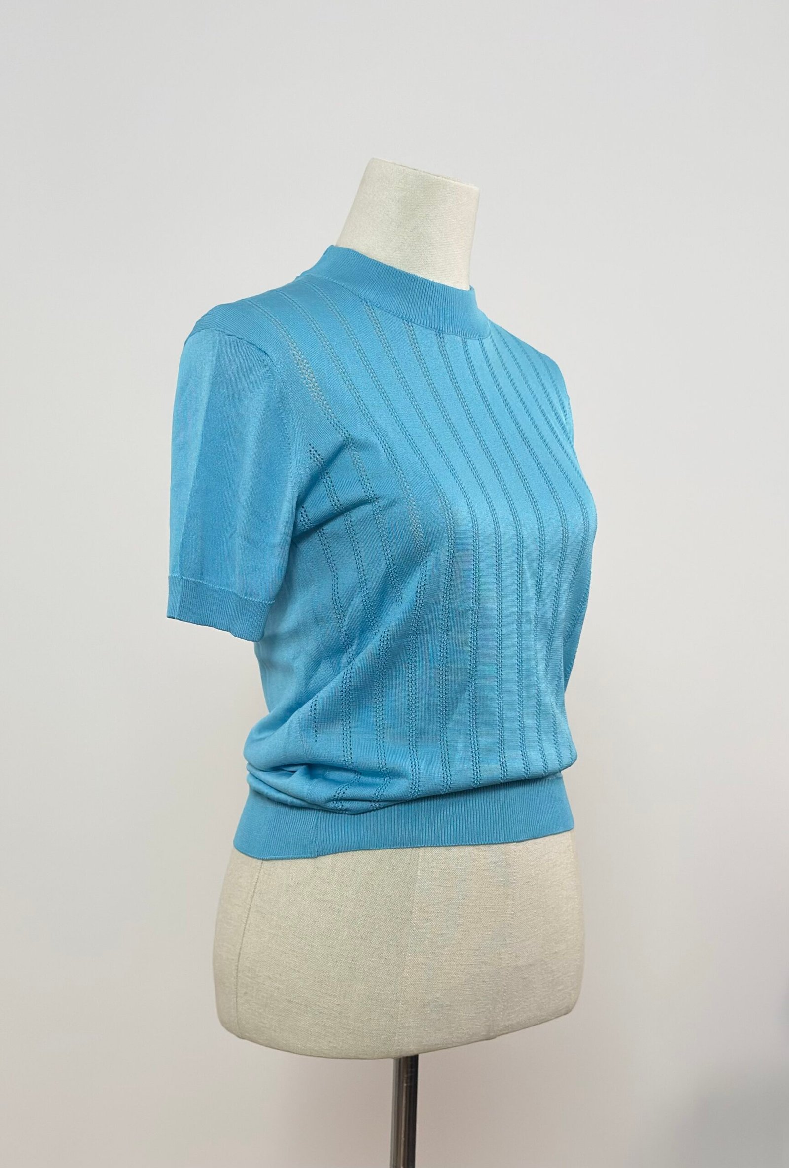 Top celeste cuello perkins