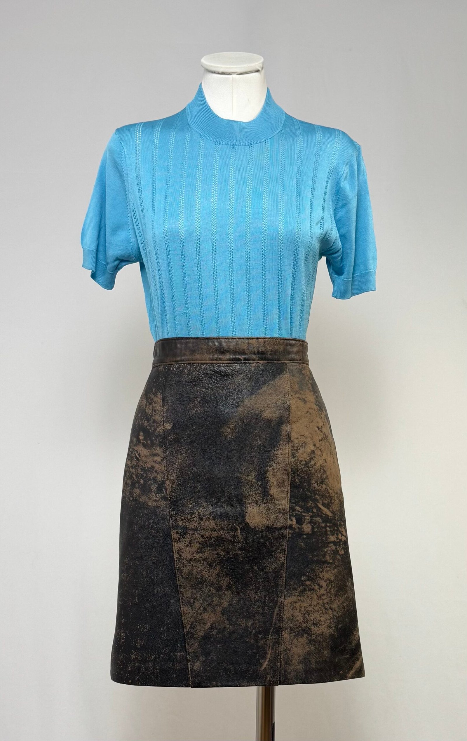 Falda lápiz piel marrón - Imagen 4