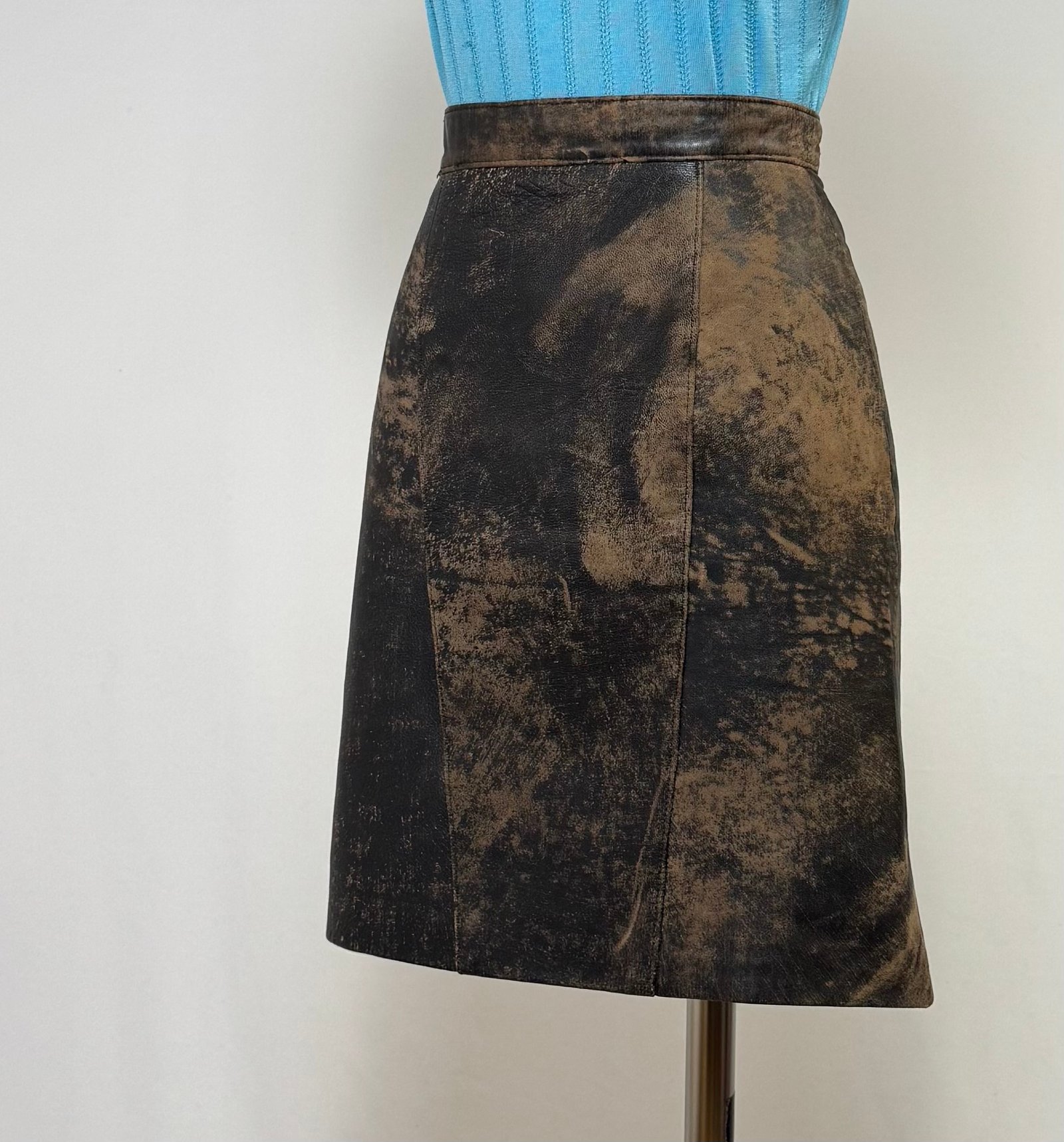 Falda lápiz piel marrón - Imagen 6