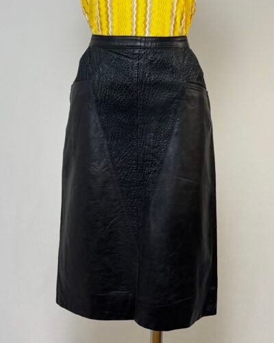 Falda lápiz piel negra años 80
