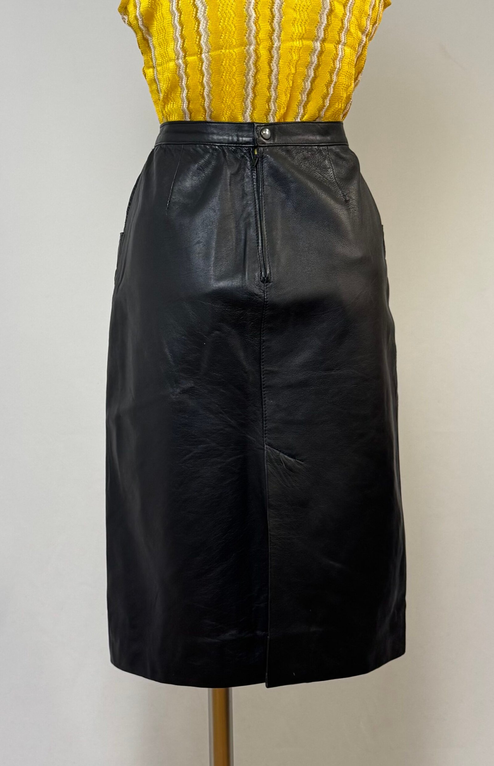 Falda lápiz piel negra años 80 - Imagen 5