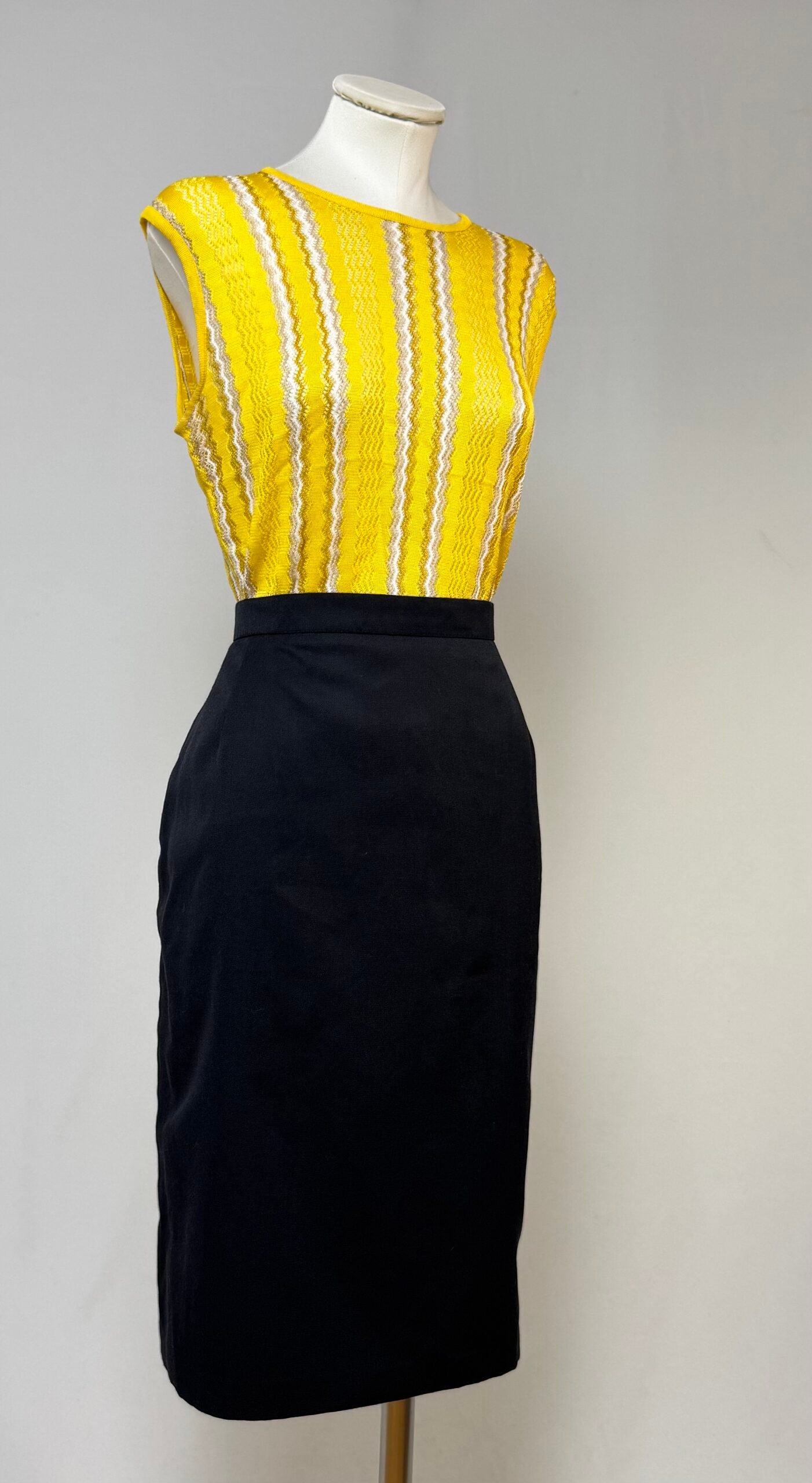 Falda lápiz negra - Imagen 2