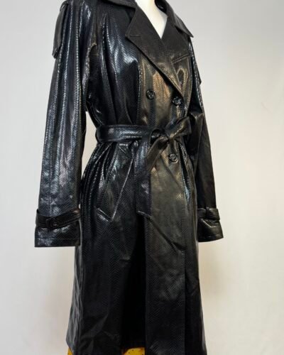 Gabardina polipiel efecto piel serpiente