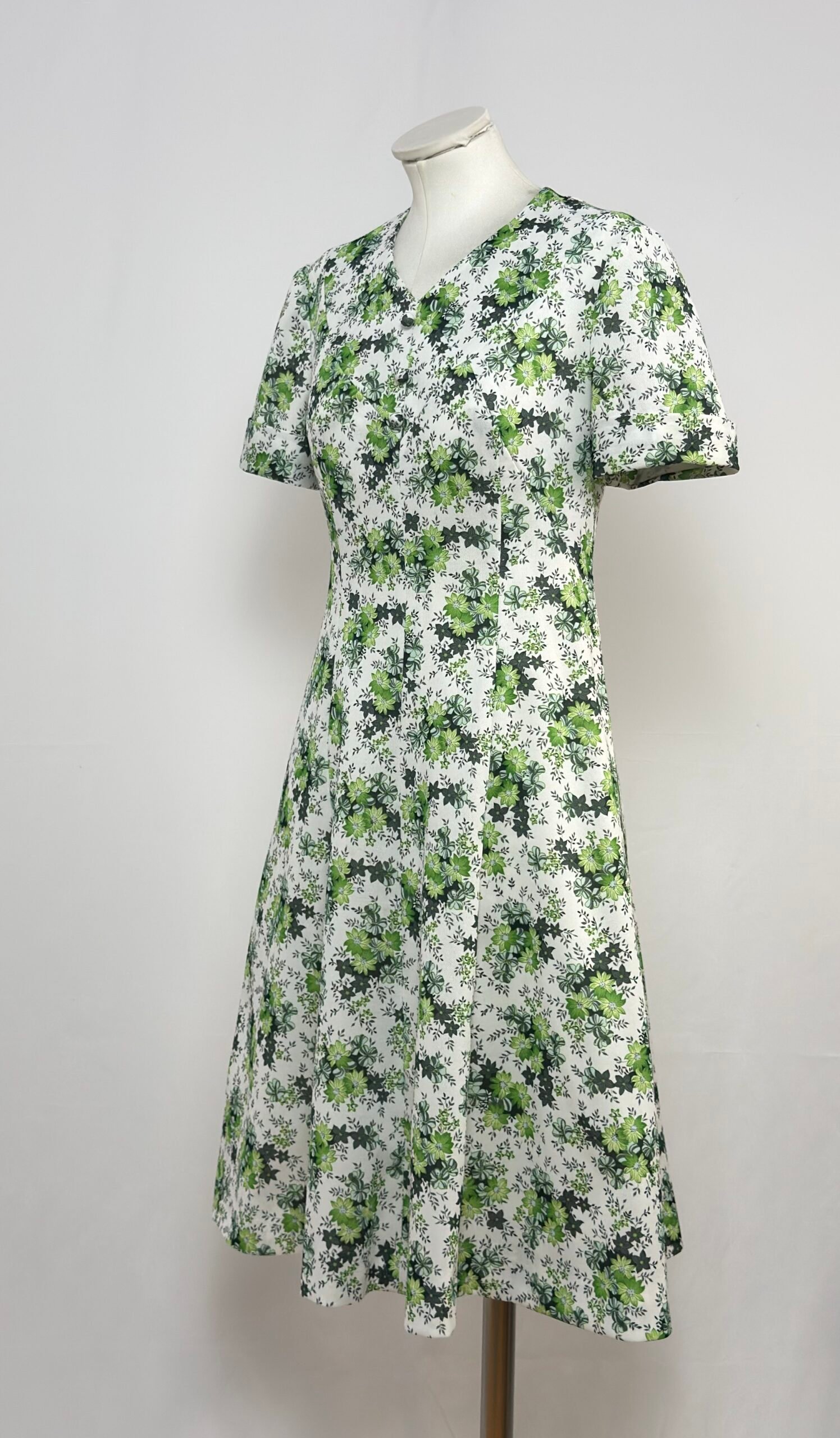 Vestido con estampado floral verde - Imagen 4