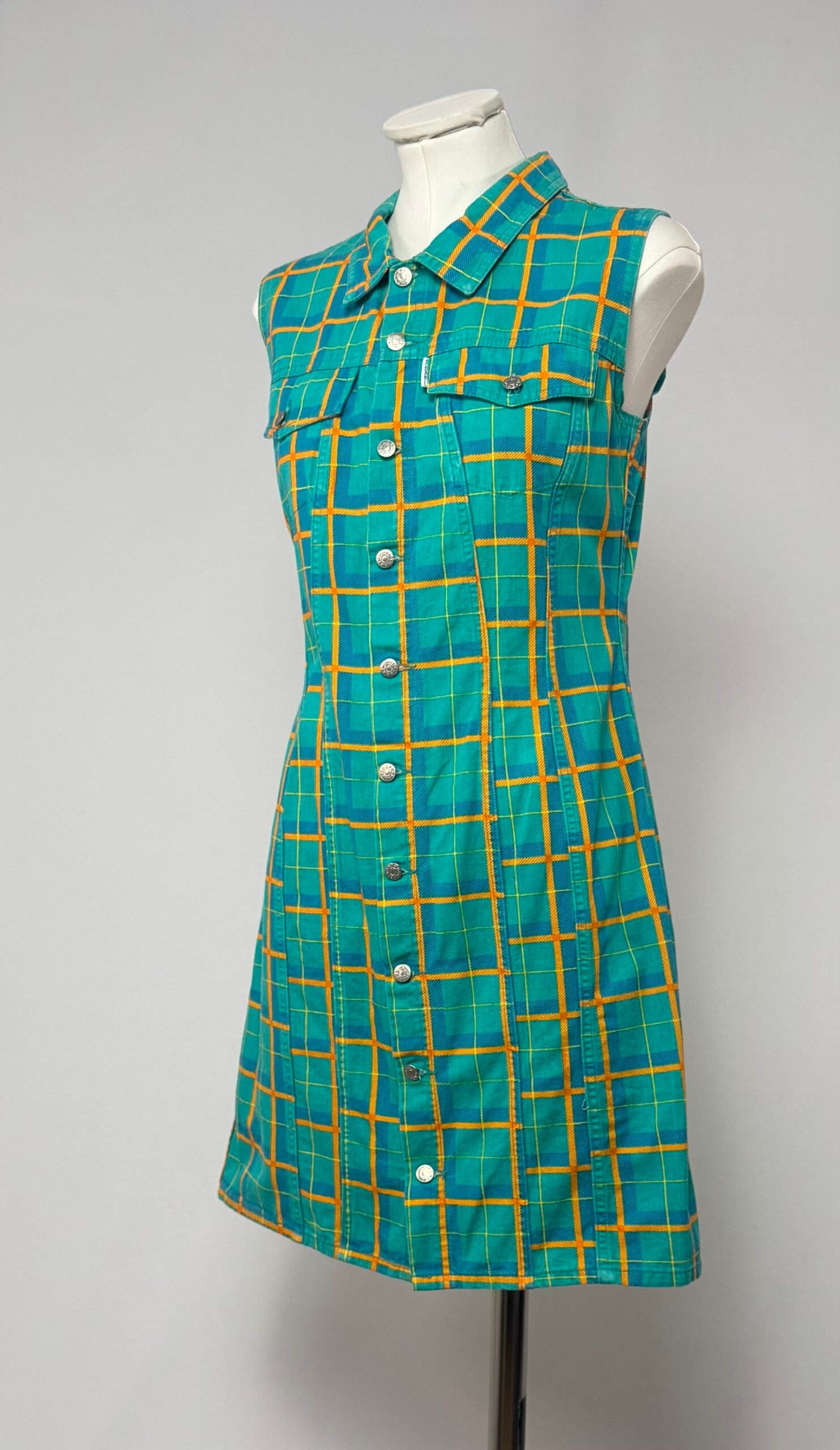 Vestido denim verde con cuadros naranja - Imagen 2